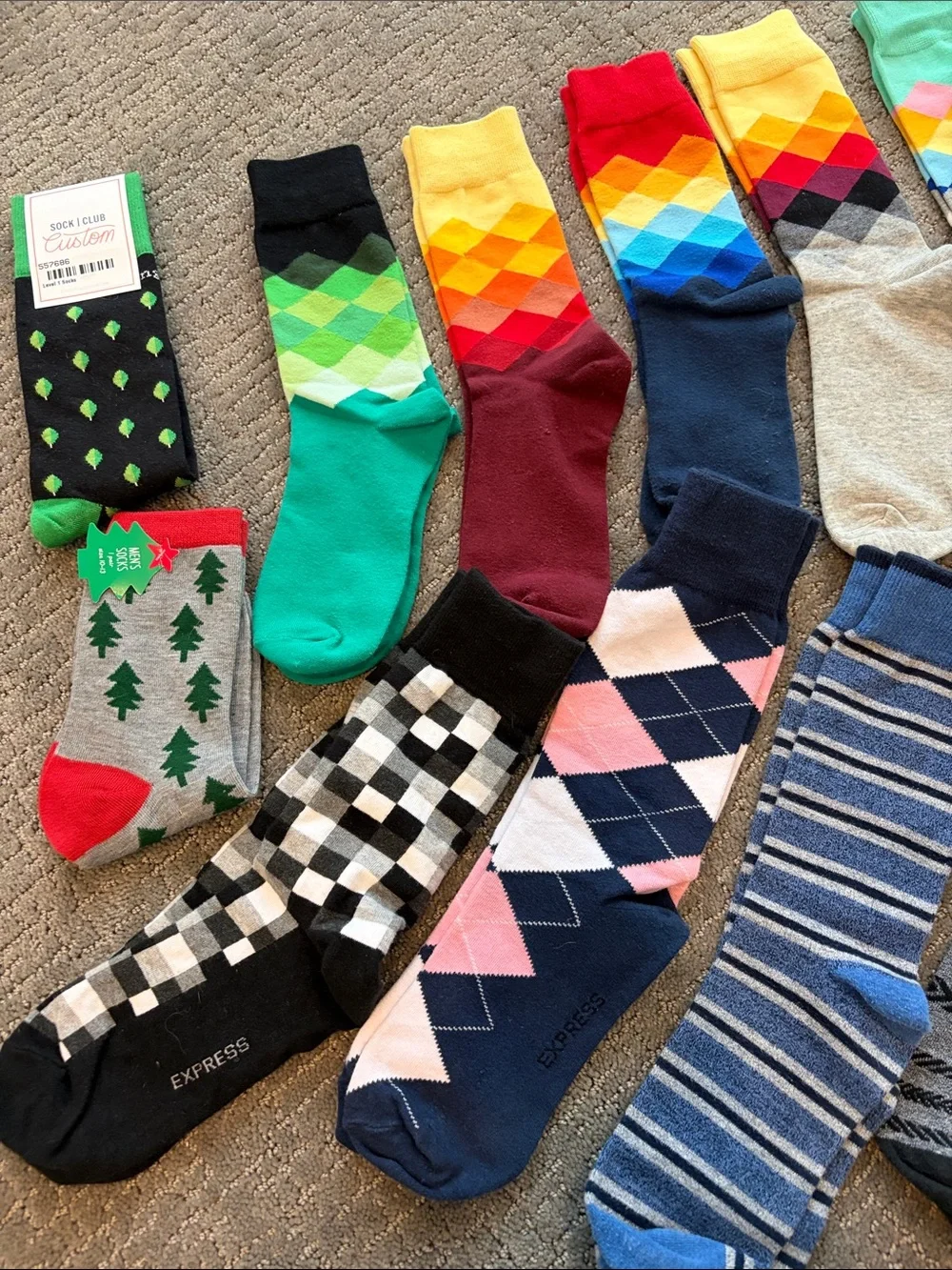 Bundle of New and Some EUC Men’s Socks Fits Size 10-13!